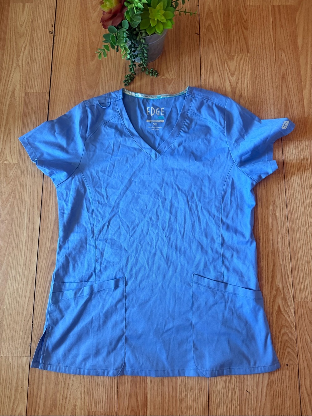 Edge by IRG Nurse Scrub Top Blue Women’s Size SM Stretch Soft Comfortable